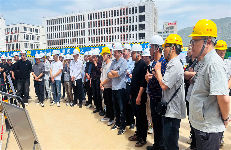 2025年4月17日，由莆田市涵江区住房和城乡建设局主办、PA尊龙凯时三建承办的钢筋安装工程质量防控现场交流会在联东U谷·涵江海峡智造产业谷一期成功召开。
